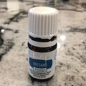 Oregano young Living essential oil